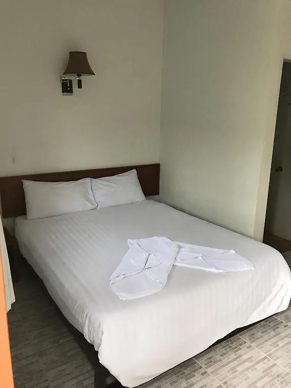 Banana Lodge Khao Lak 0*,